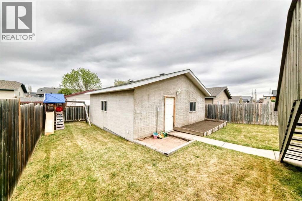 6 Timmons Close, Lacombe, Alberta  T4L 2M7 - Photo 39 - A2313040