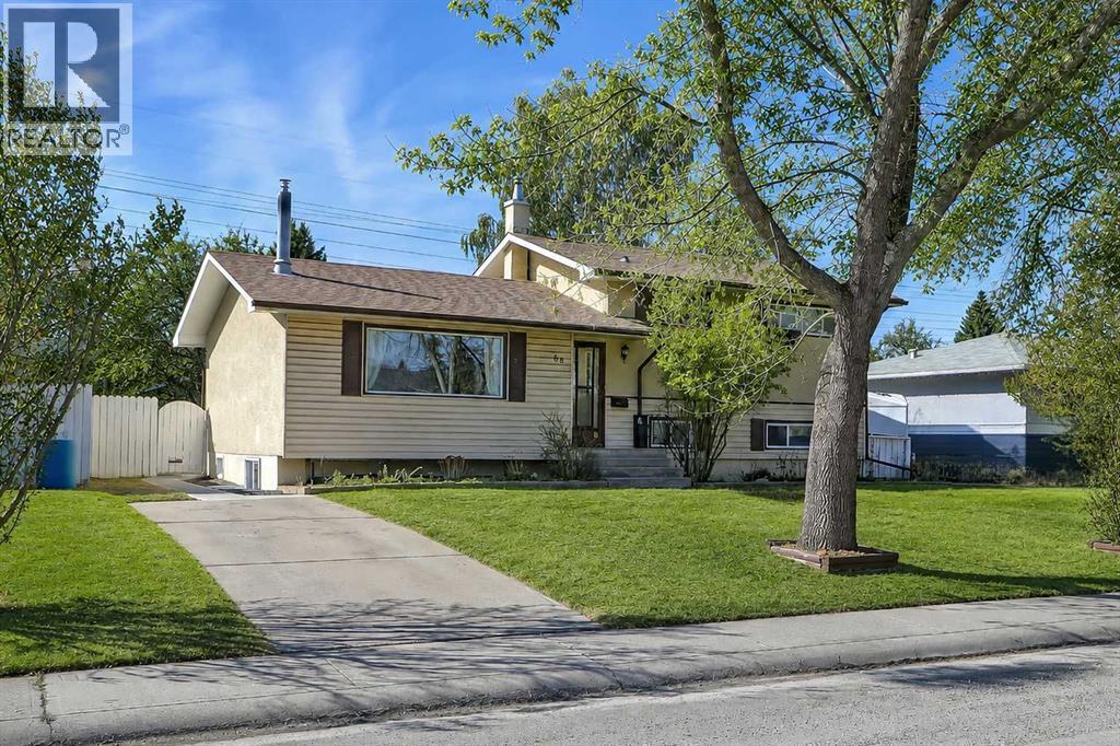 68 West Glen Crescent SW, Calgary, Alberta