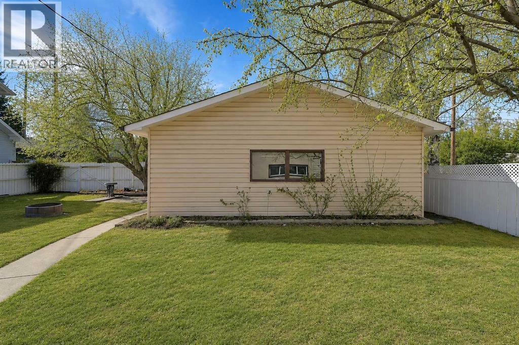 68 West Glen Crescent SW, Calgary, Alberta  T3C 2X4 - Photo 47 - A2313288