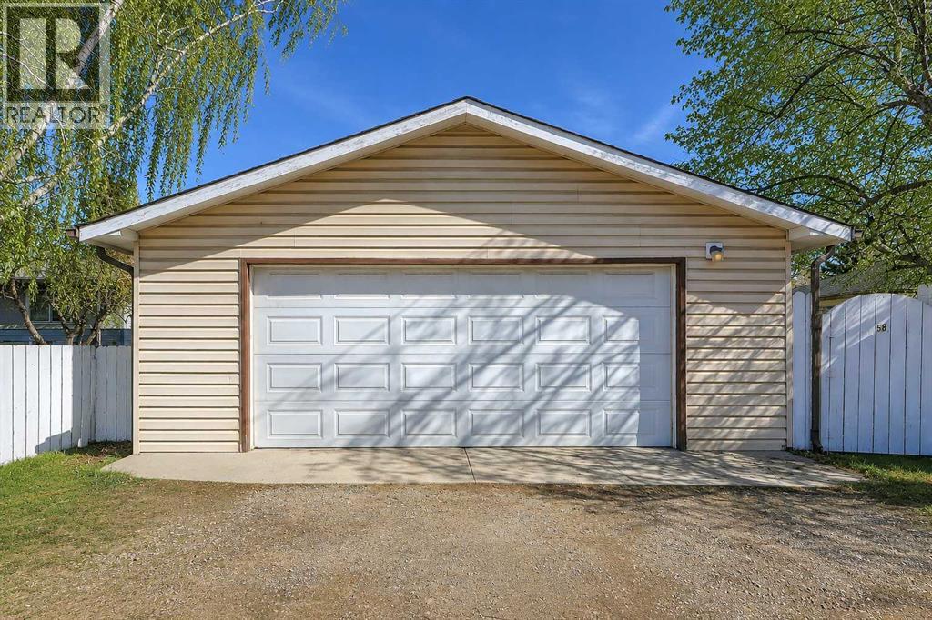 68 West Glen Crescent SW, Calgary, Alberta  T3C 2X4 - Photo 48 - A2313288