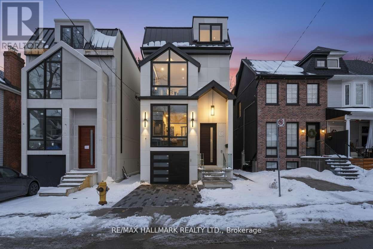 10 WHEELER AVENUE, Toronto, Ontario