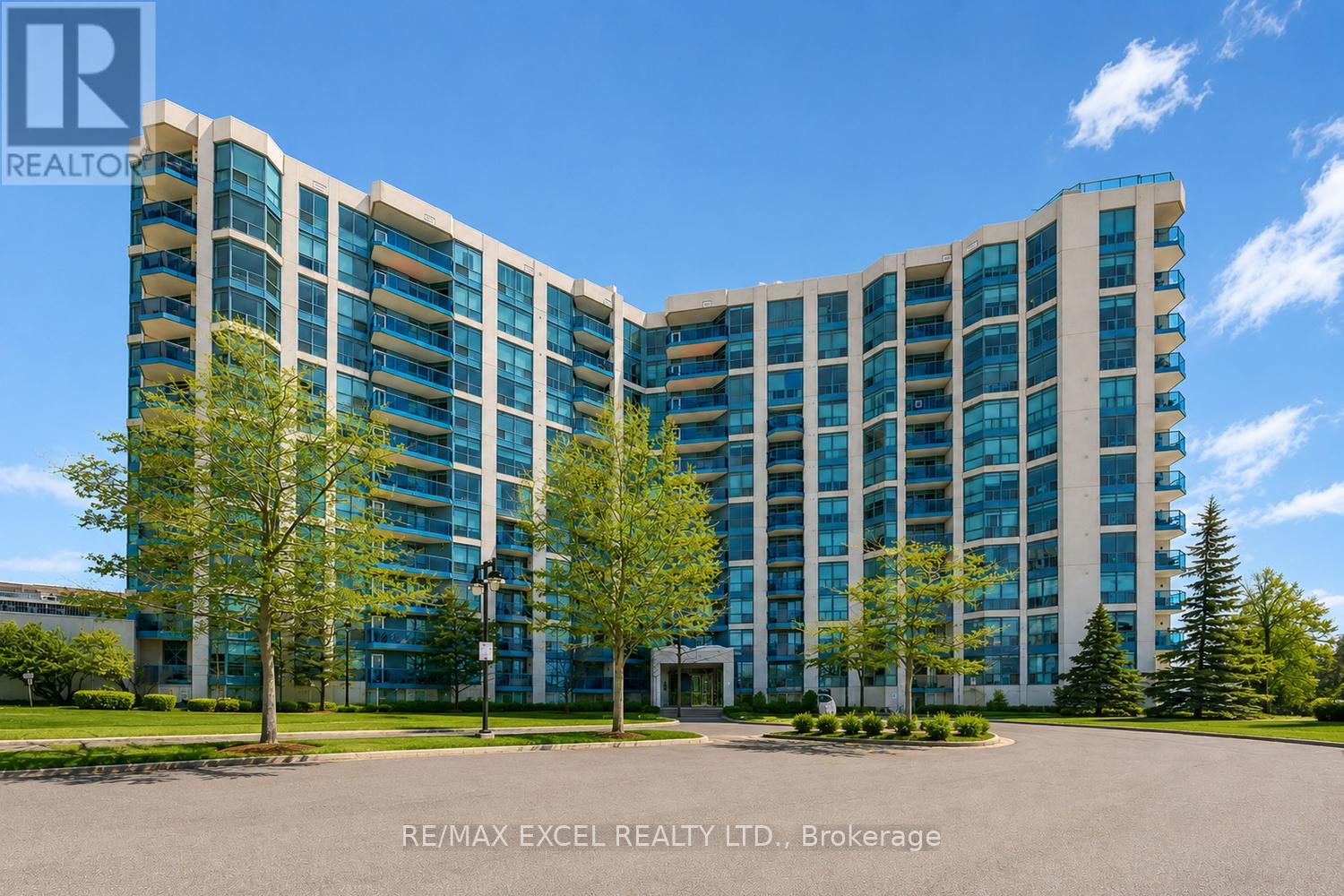 916 - 340 WATSON STREET W, Whitby, Ontario