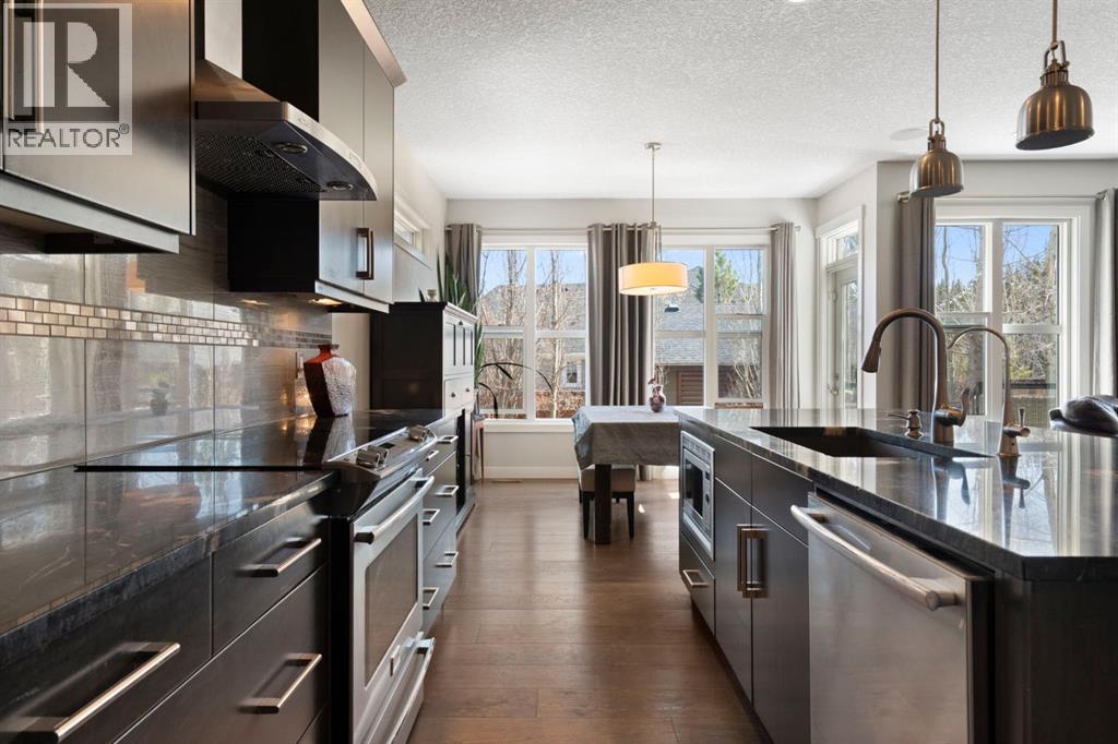 5 Riviera Crescent, Cochrane, Alberta  T4C 0T6 - Photo 8 - A2304665