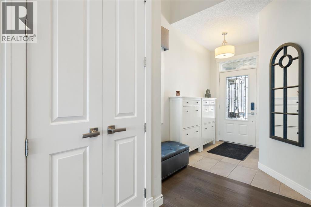 5 Riviera Crescent, Cochrane, Alberta  T4C 0T6 - Photo 2 - A2304665