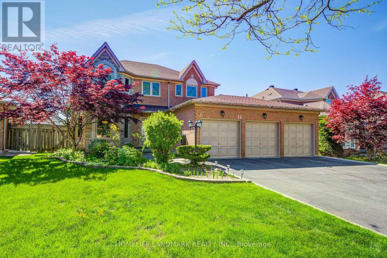 32 DUMFRIES DRIVE, Markham, Ontario