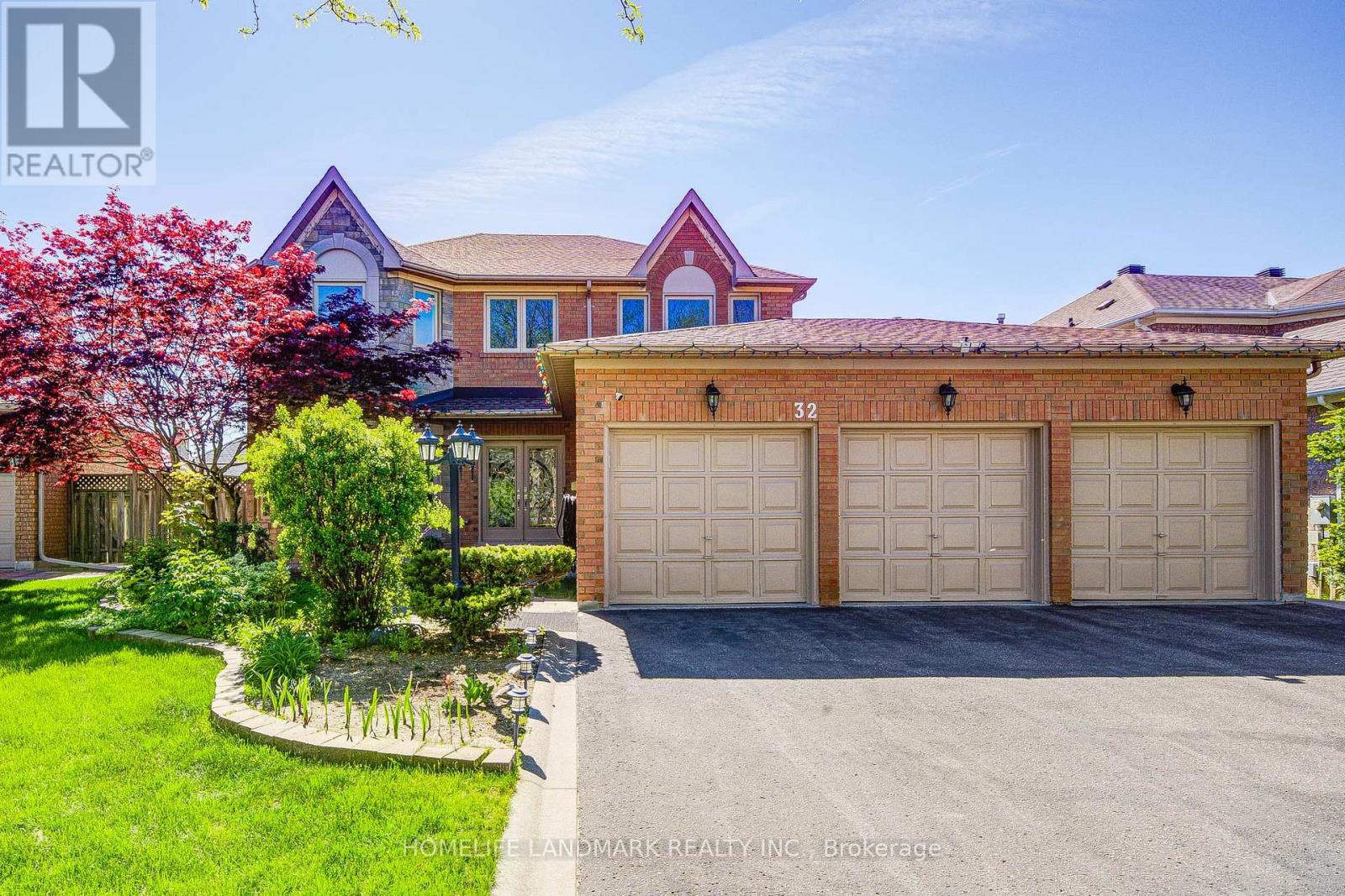 32 Dumfries Drive, Markham, Ontario L6C 1R9 - Photo 3 - N13159556