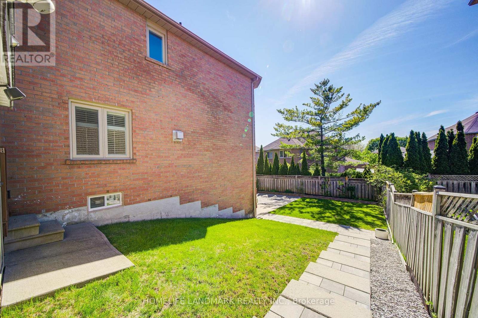 32 Dumfries Drive, Markham, Ontario L6C 1R9 - Photo 36 - N13159556