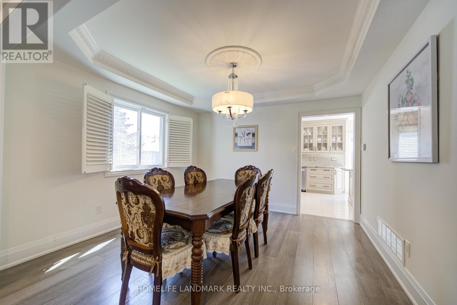 32 Dumfries Drive, Markham, Ontario L6C 1R9 - Photo 8 - N13159556