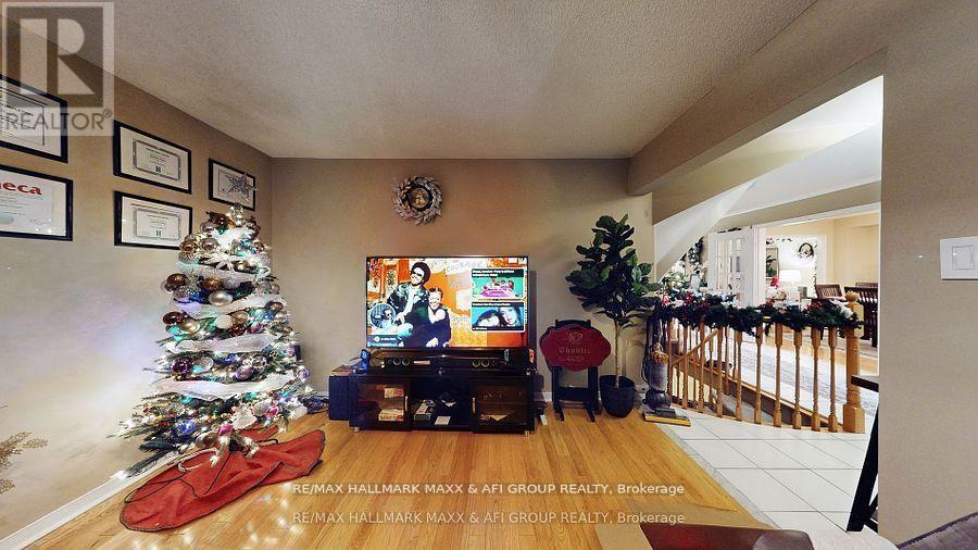 719 Shanahan Boulevard, Newmarket, Ontario L3X 1P8 - Photo 12 - N13159564