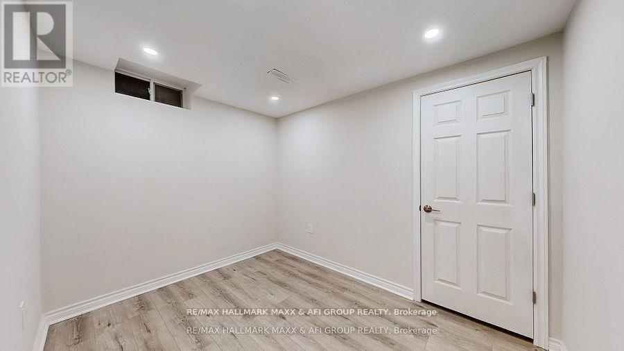719 Shanahan Boulevard, Newmarket, Ontario L3X 1P8 - Photo 37 - N13159564