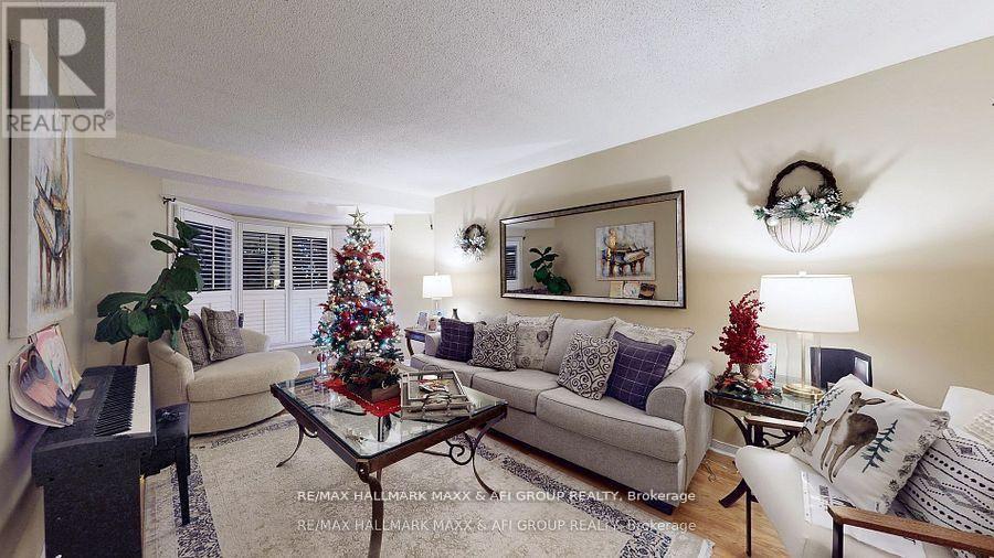 719 Shanahan Boulevard, Newmarket, Ontario L3X 1P8 - Photo 4 - N13159564
