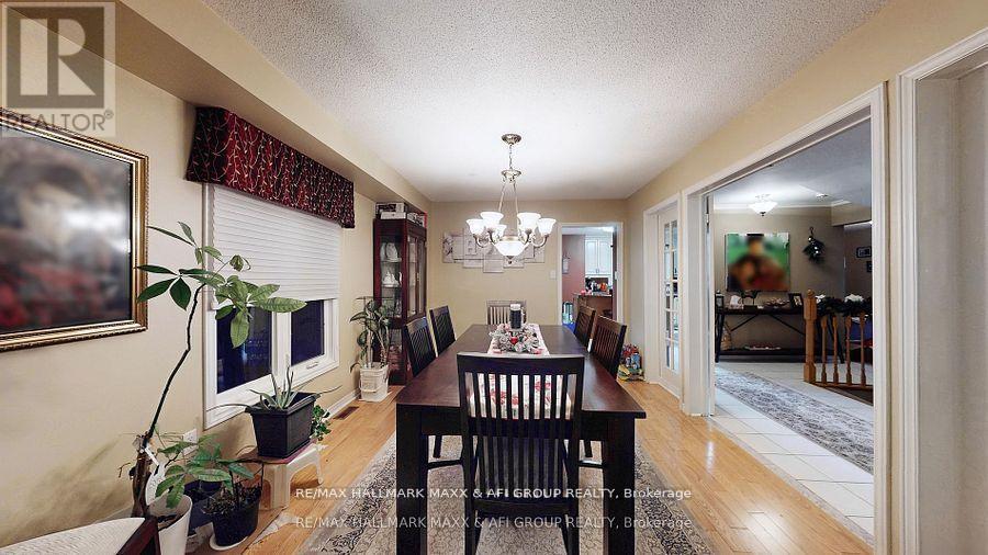 719 Shanahan Boulevard, Newmarket, Ontario L3X 1P8 - Photo 7 - N13159564
