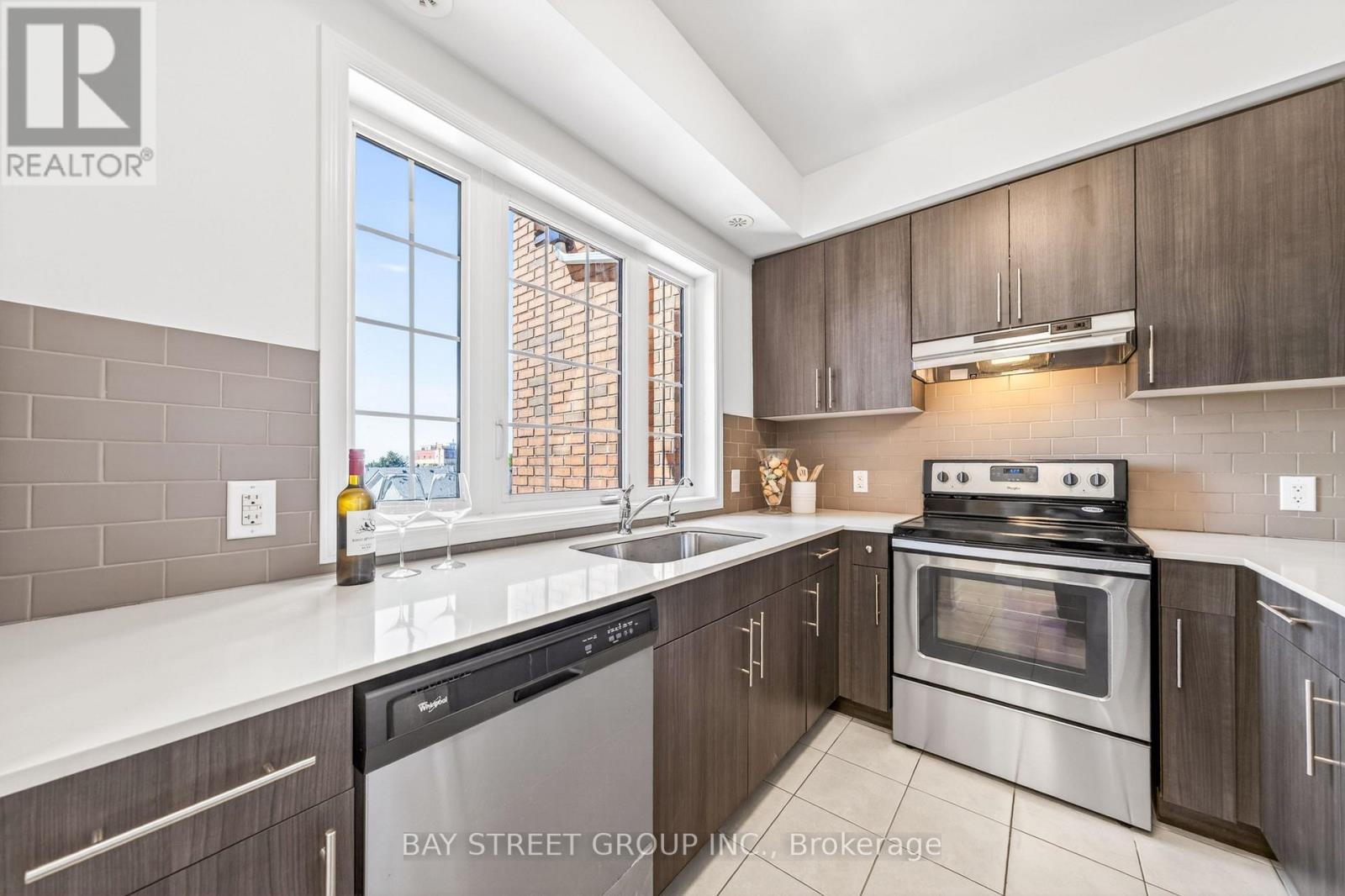 141 Silverwood Avenue, Richmond Hill, Ontario L4S 0C9 - Photo 7 - N13159580