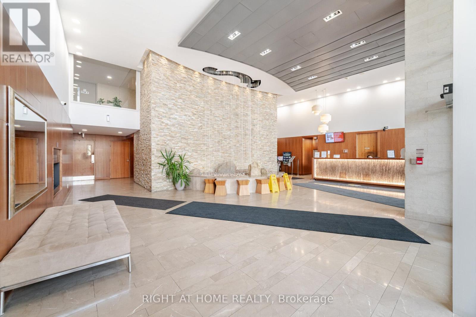 2308 - 225 WEBB DRIVE, Mississauga, Ontario