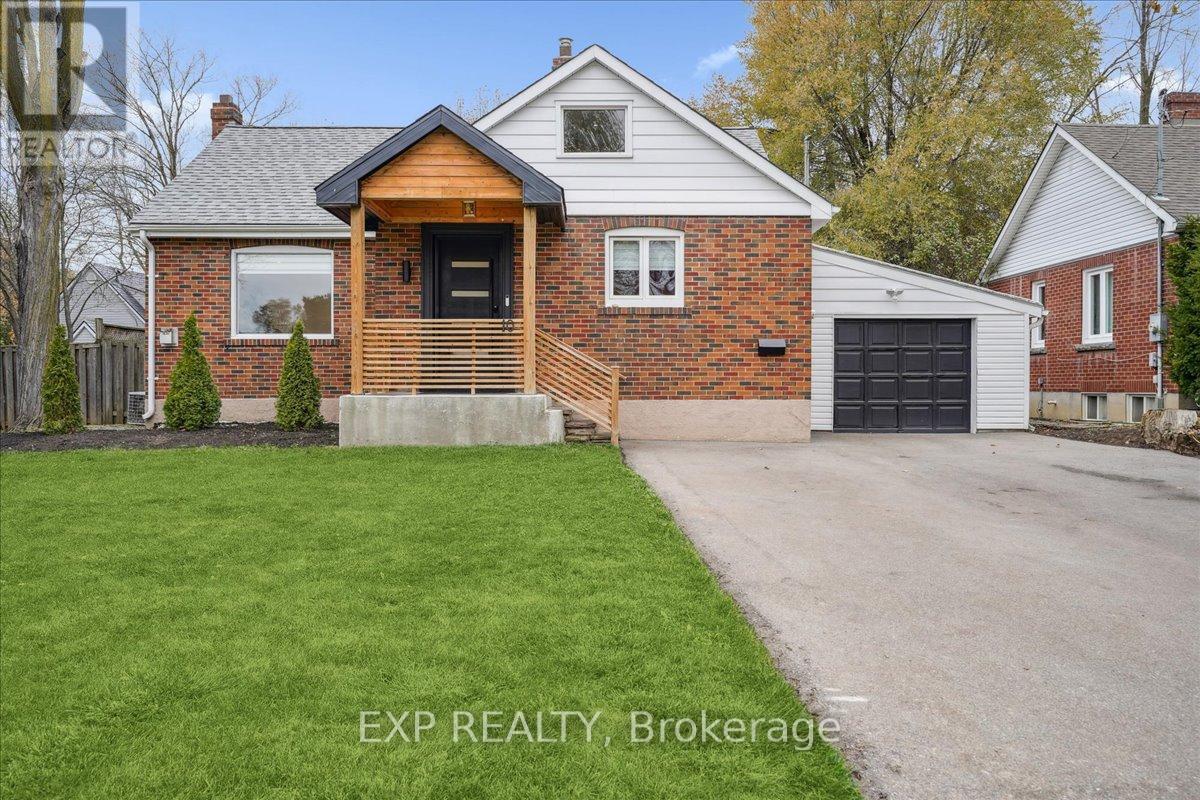 10 Harold Street, Brampton, Ontario L6Y 1C7 - Photo 2 - W13159536