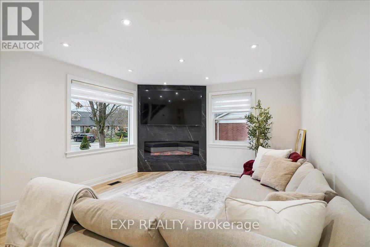 10 Harold Street, Brampton, Ontario L6Y 1C7 - Photo 7 - W13159536