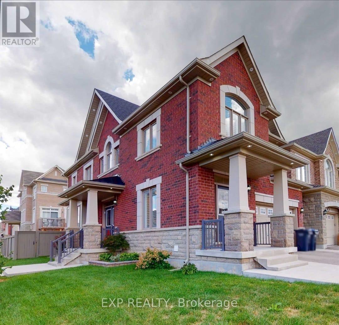 17 Yardmaster Drive, Brampton, Ontario L7A 3Z9 - Photo 3 - W13159562