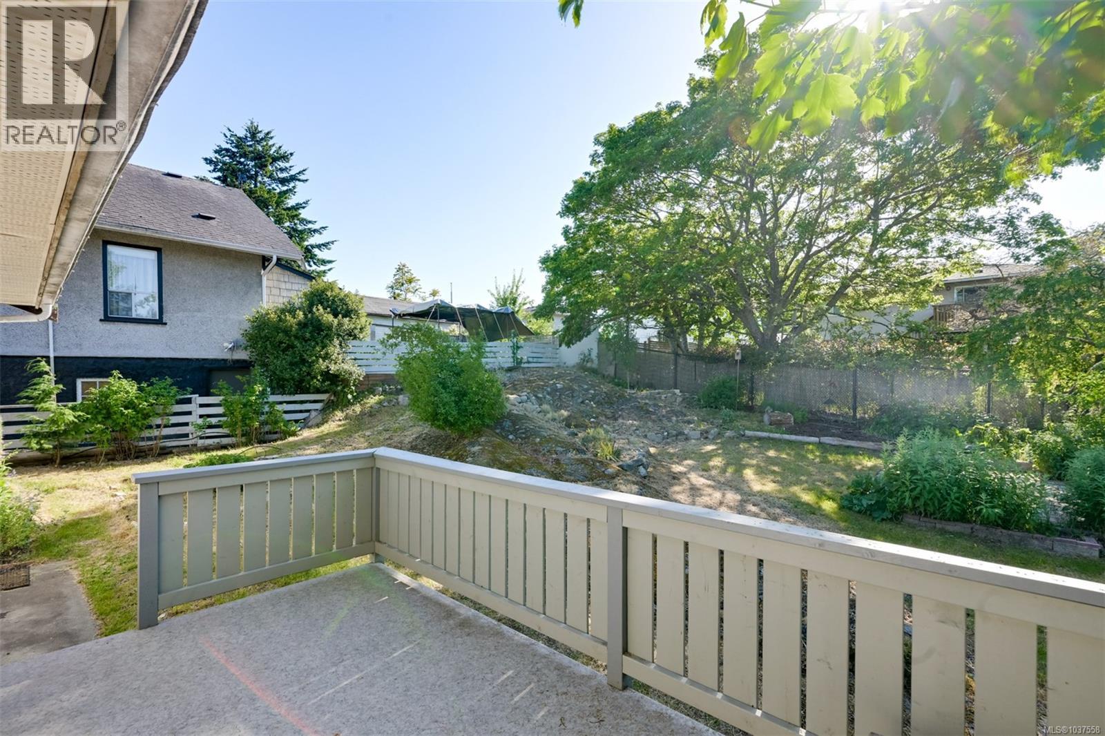 2550/2552 Belmont Ave, Victoria, British Columbia  V8R 4A4 - Photo 46 - 1037558