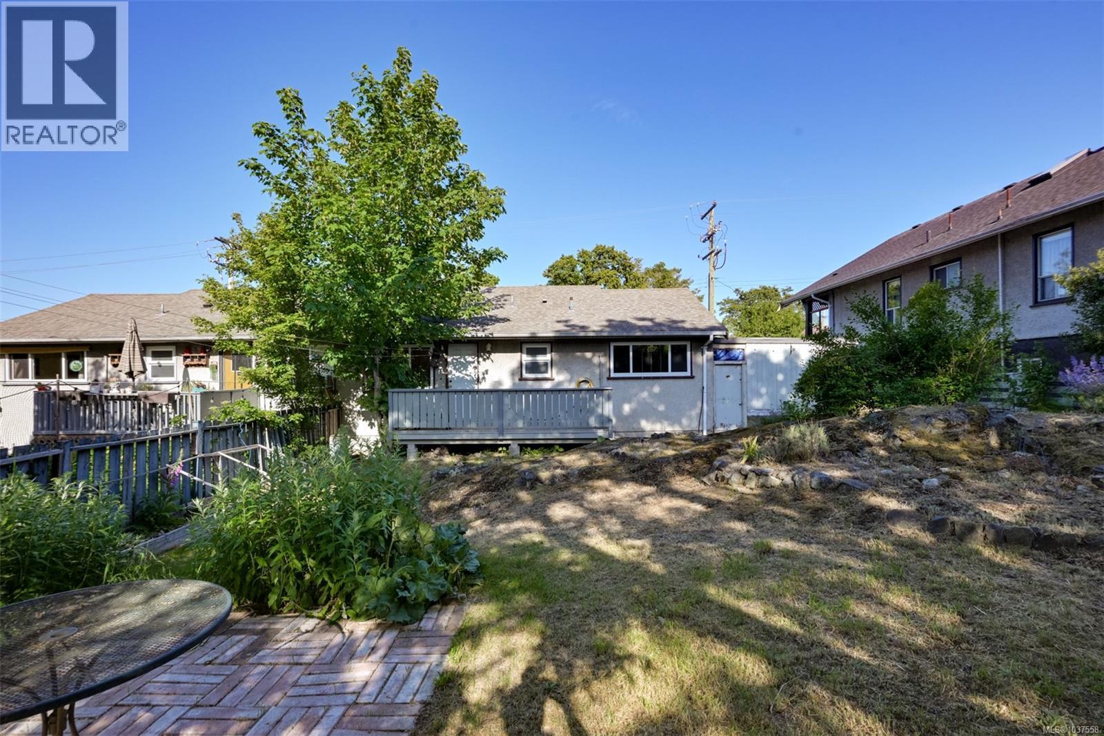 2550/2552 Belmont Ave, Victoria, British Columbia  V8R 4A4 - Photo 49 - 1037558