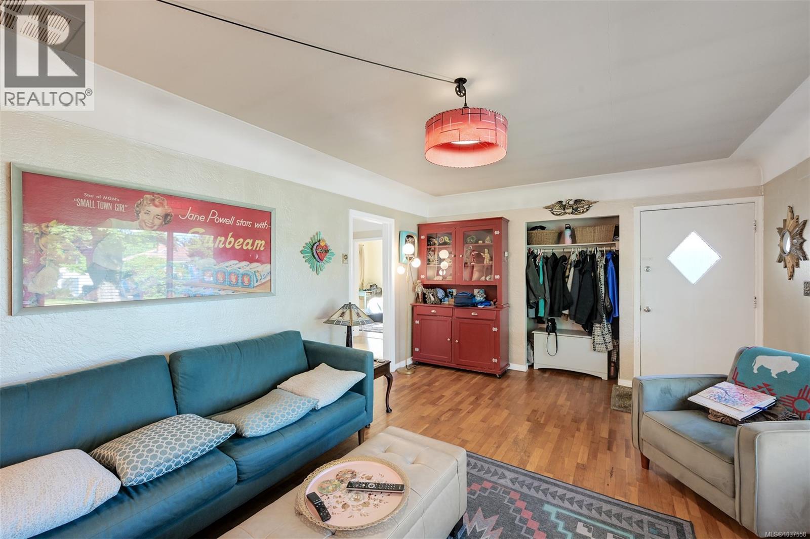 2550/2552 Belmont Ave, Victoria, British Columbia  V8R 4A4 - Photo 9 - 1037558