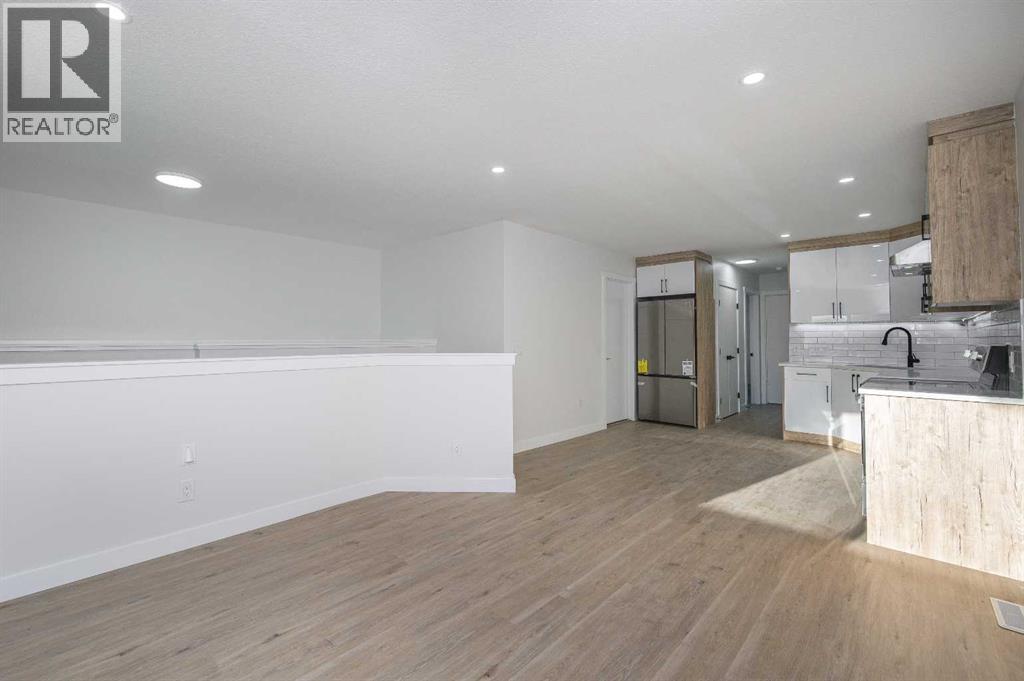 4249 Catalina Boulevard NE, Calgary, Alberta  T1Y 6Y5 - Photo 7 - A2307028