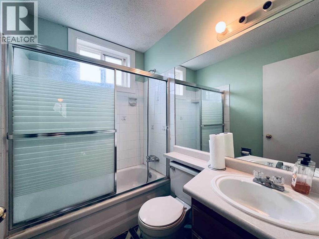 148, 3809 45 Street SW, Calgary, Alberta  T3E 3H4 - Photo 11 - A2310008