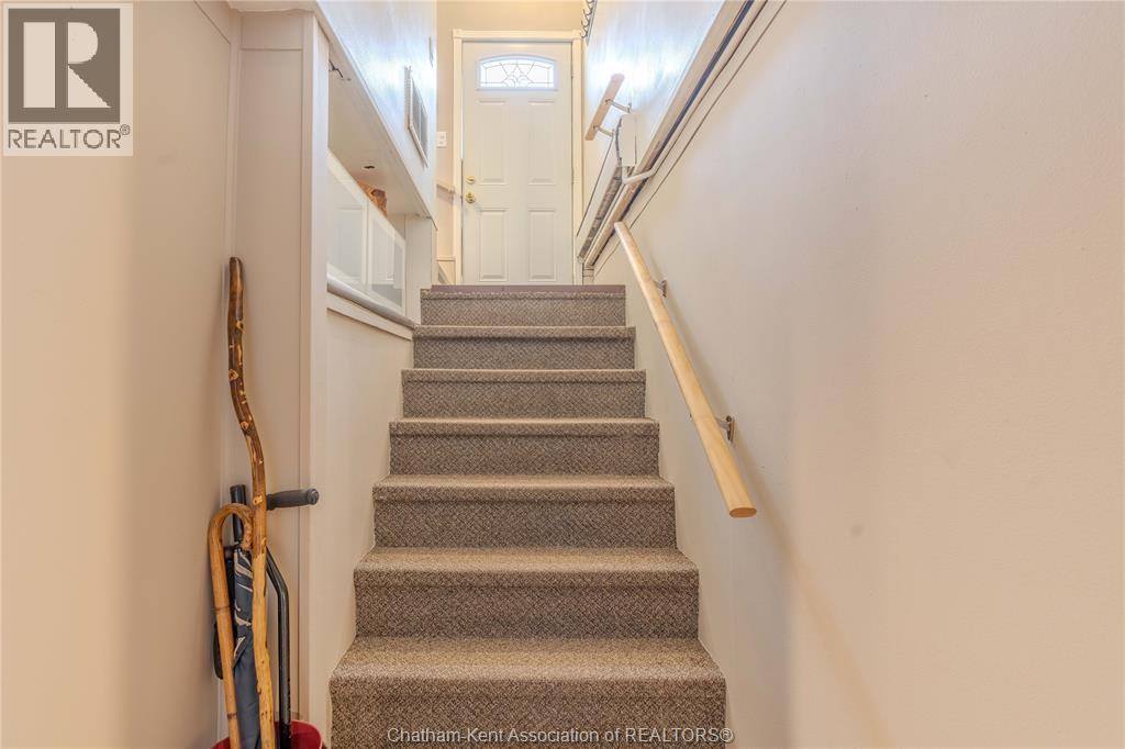 63 Warwick Drive, Wallaceburg, Ontario  N8A 3N4 - Photo 14 - 26011805