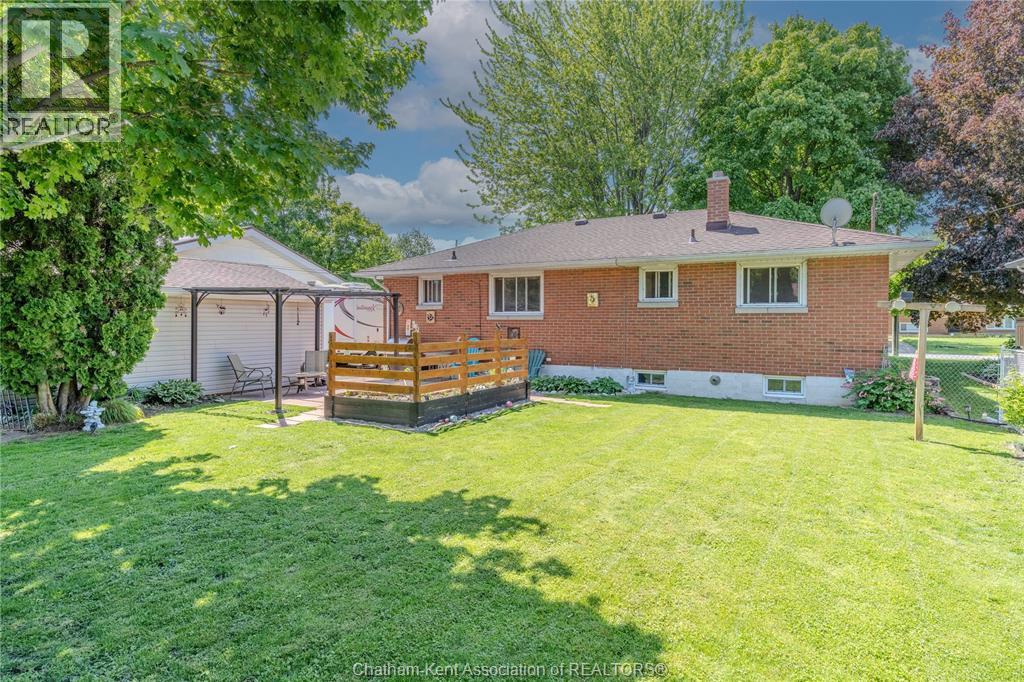 63 Warwick Drive, Wallaceburg, Ontario  N8A 3N4 - Photo 26 - 26011805
