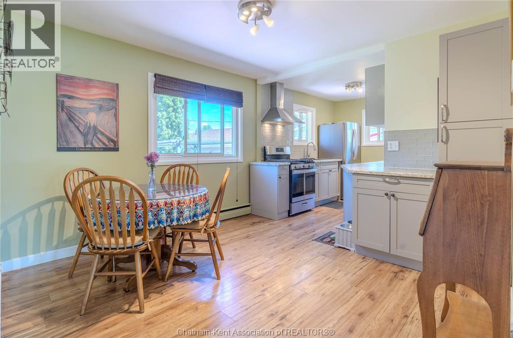 63 Warwick Drive, Wallaceburg, Ontario  N8A 3N4 - Photo 6 - 26011805
