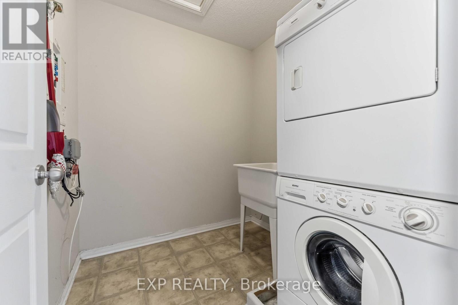 81 Strathaven Private, Ottawa, Ontario  K1J 1K7 - Photo 30 - X13159610