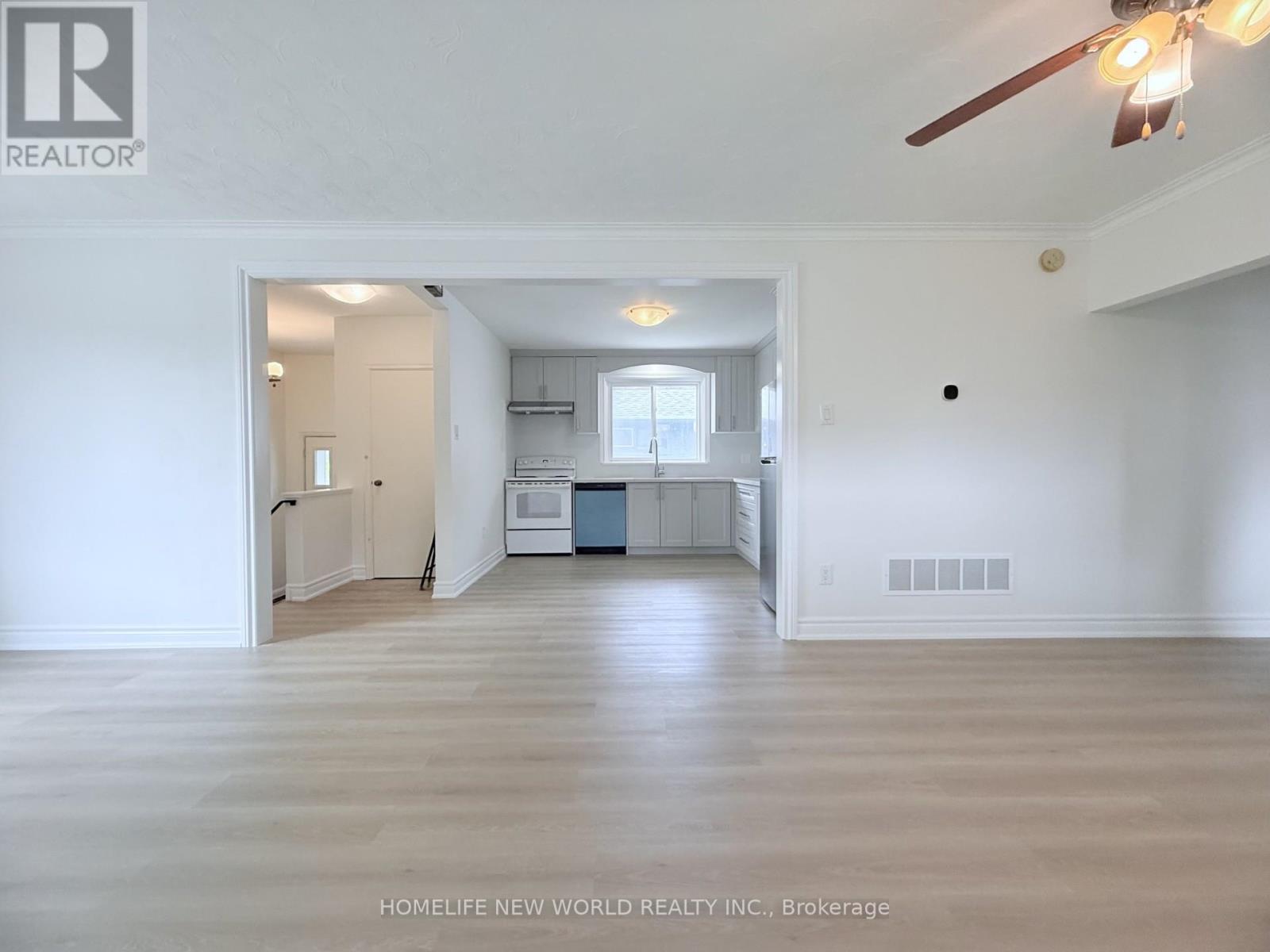 61 Crosland Drive, Toronto, Ontario  M1R 4M9 - Photo 2 - E13159622