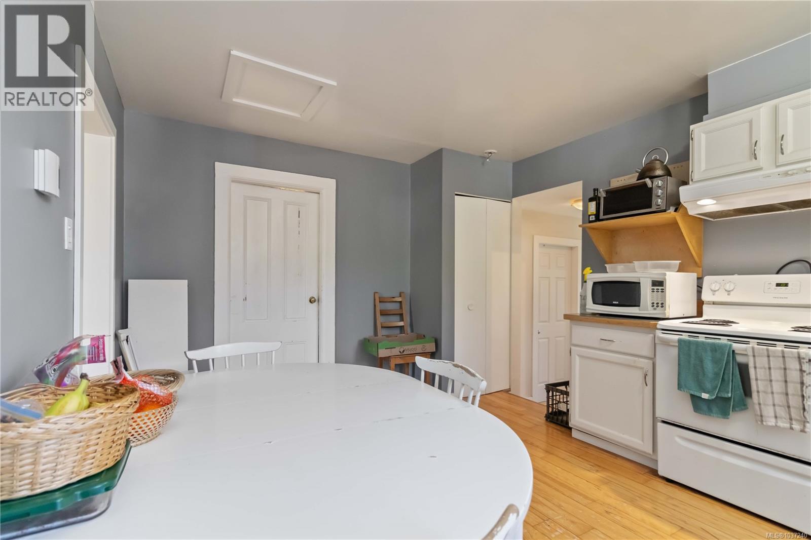 1334 Pembroke St, Victoria, British Columbia  V8R 1V4 - Photo 9 - 1037240