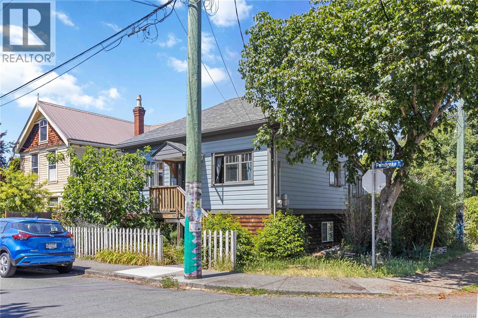 1334 Pembroke St, Victoria, British Columbia  V8R 1V4 - Photo 2 - 1037240