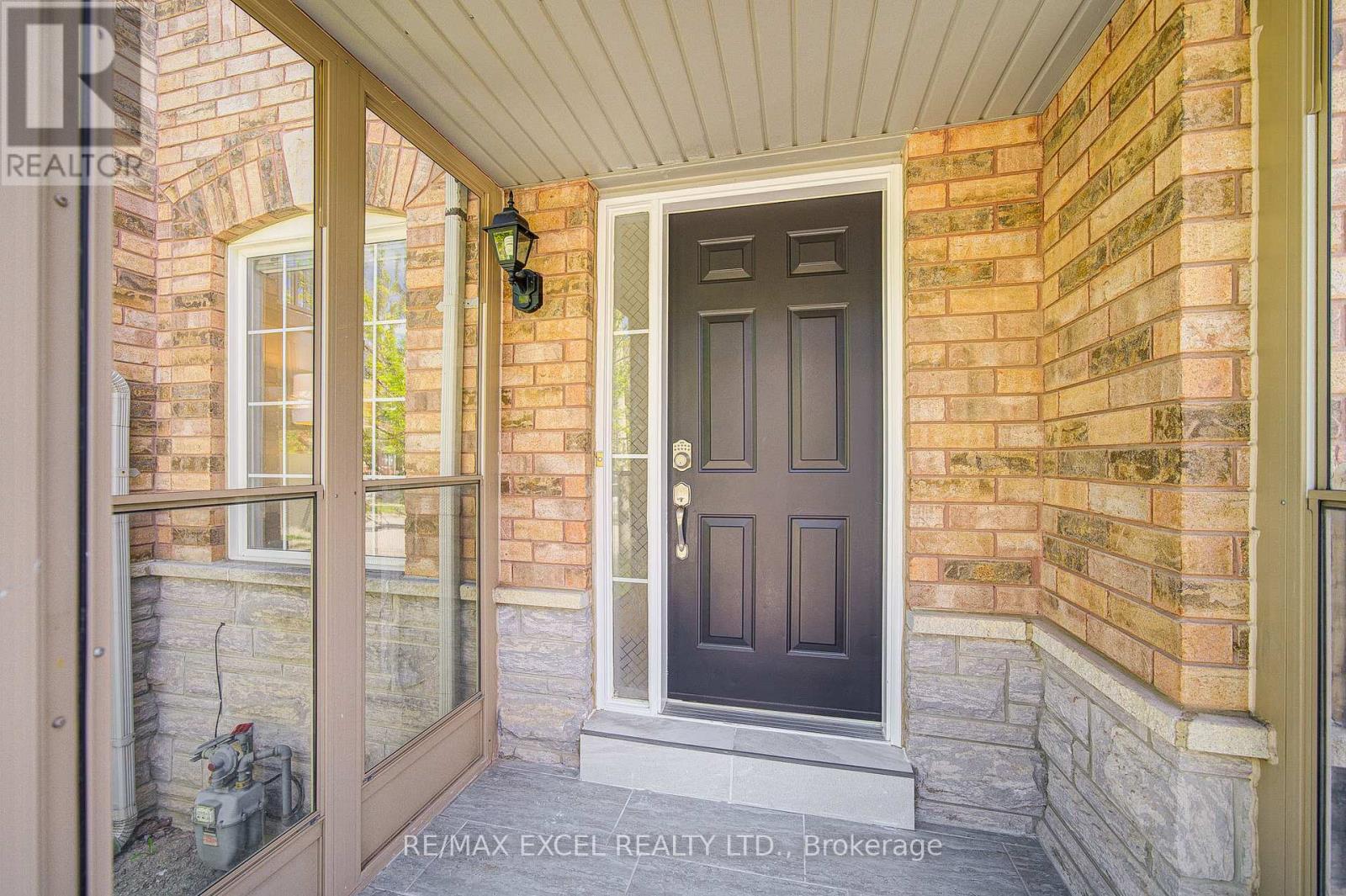 59 Bassett Avenue, Richmond Hill, Ontario  L4B 4J9 - Photo 4 - N13159596