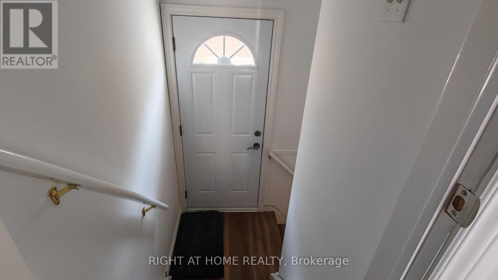 27 Sussex Avenue, Richmond Hill, Ontario  L4C 2E5 - Photo 12 - N13159604