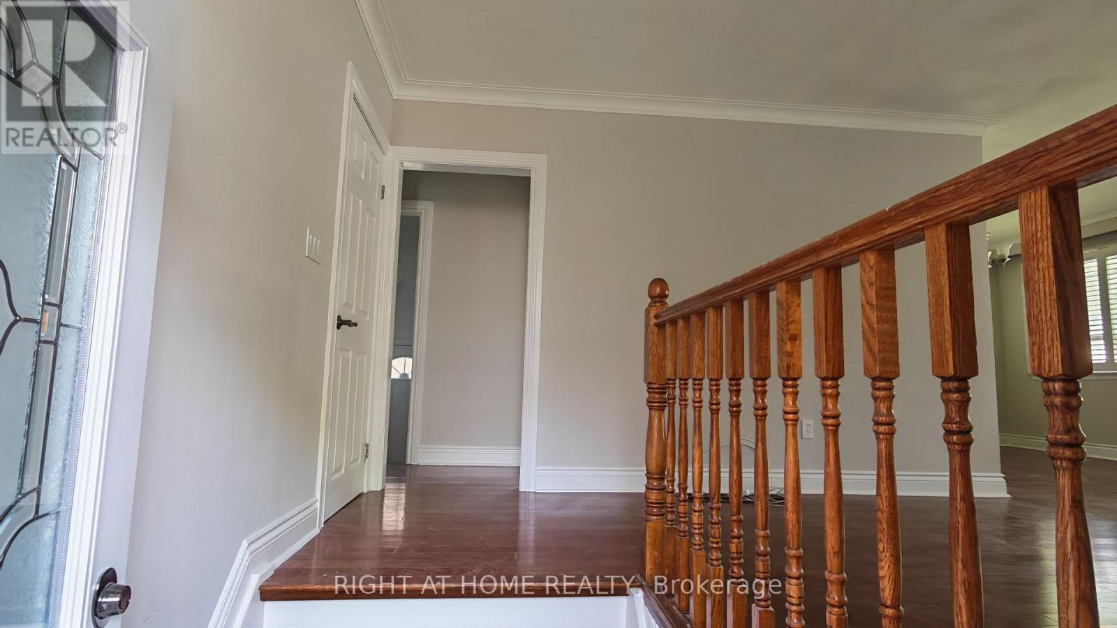27 Sussex Avenue, Richmond Hill, Ontario  L4C 2E5 - Photo 4 - N13159604