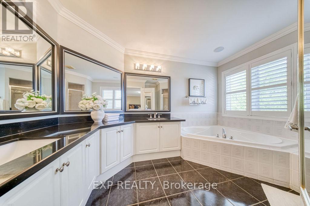 42 Grand Oak Drive, Richmond Hill, Ontario  L4E 3Z9 - Photo 26 - N13159648