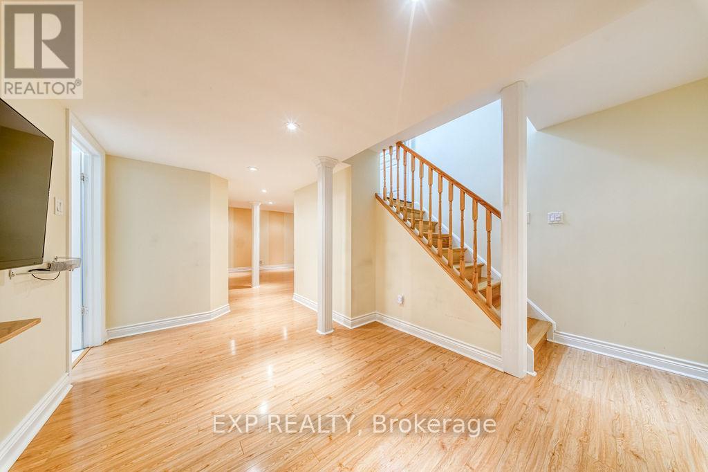 42 Grand Oak Drive, Richmond Hill, Ontario  L4E 3Z9 - Photo 37 - N13159648