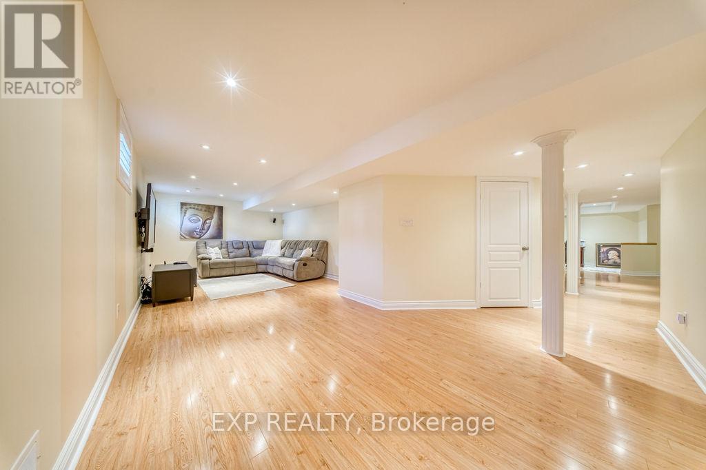42 Grand Oak Drive, Richmond Hill, Ontario  L4E 3Z9 - Photo 39 - N13159648