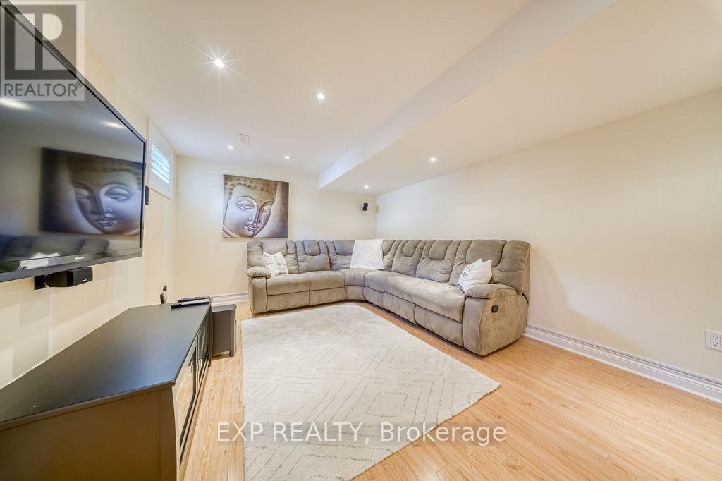 42 Grand Oak Drive, Richmond Hill, Ontario  L4E 3Z9 - Photo 41 - N13159648