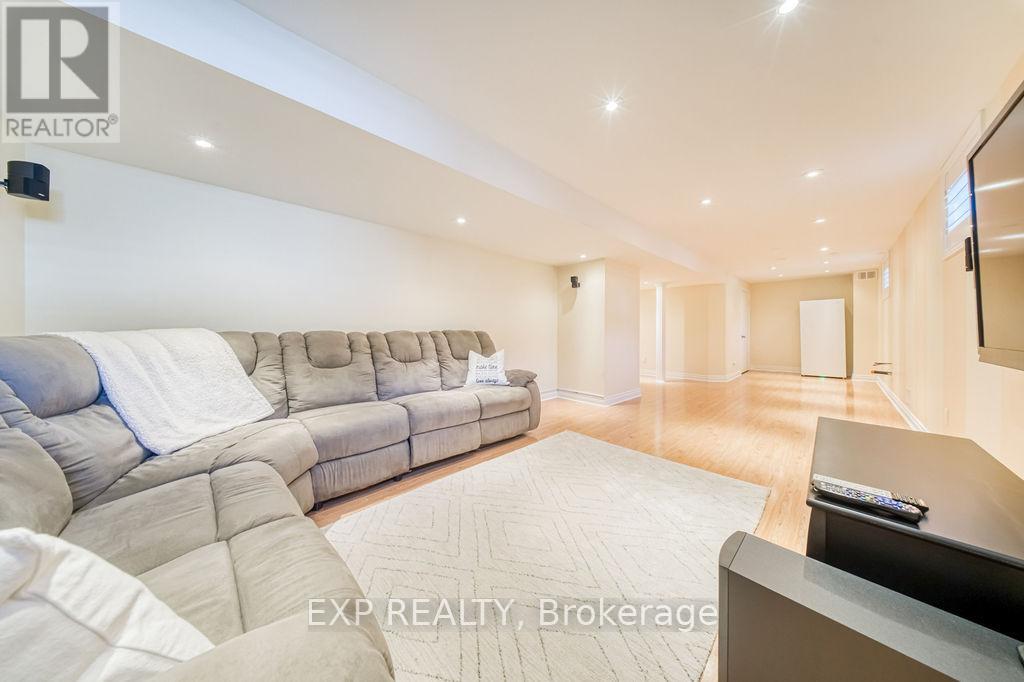 42 Grand Oak Drive, Richmond Hill, Ontario  L4E 3Z9 - Photo 43 - N13159648