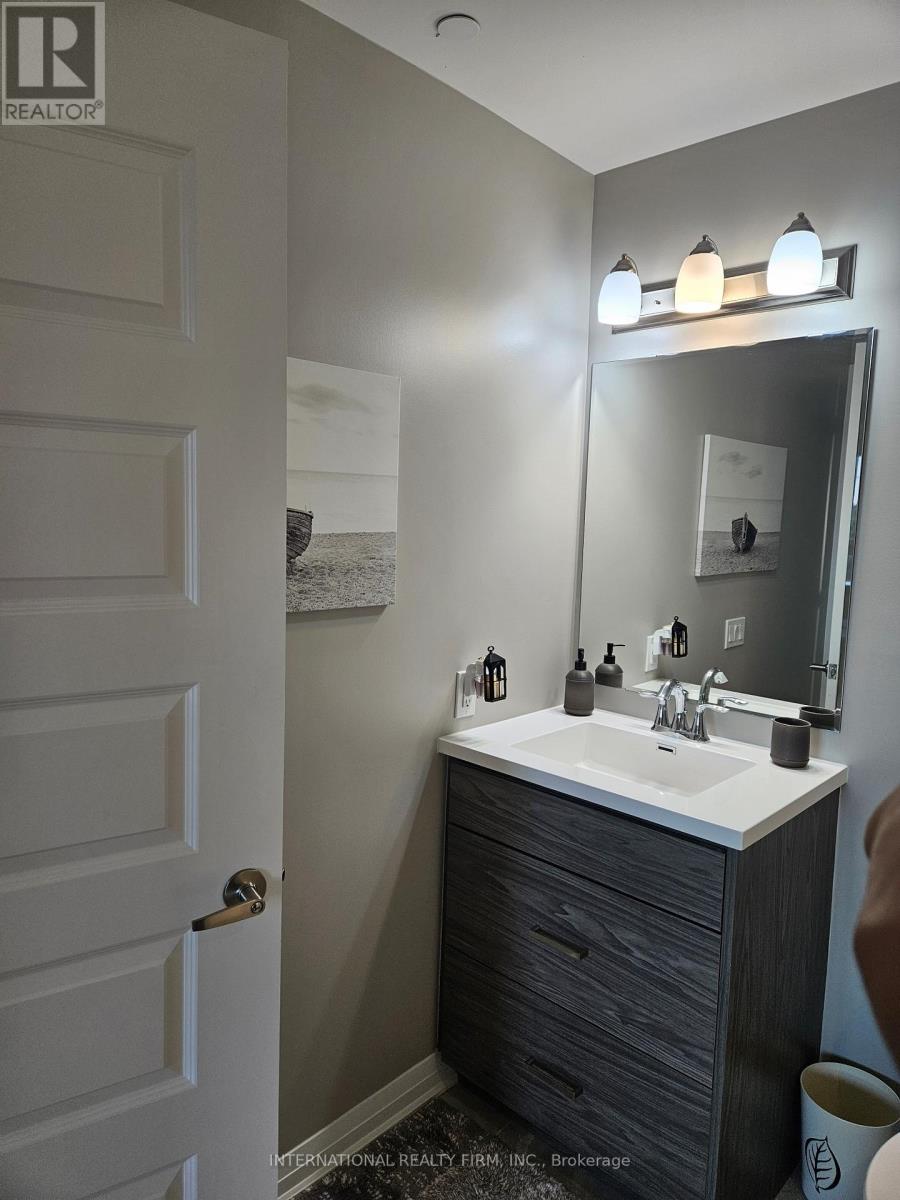 116 - 95 Dundas Street W, Oakville, Ontario  L6M 4L9 - Photo 3 - W13159590