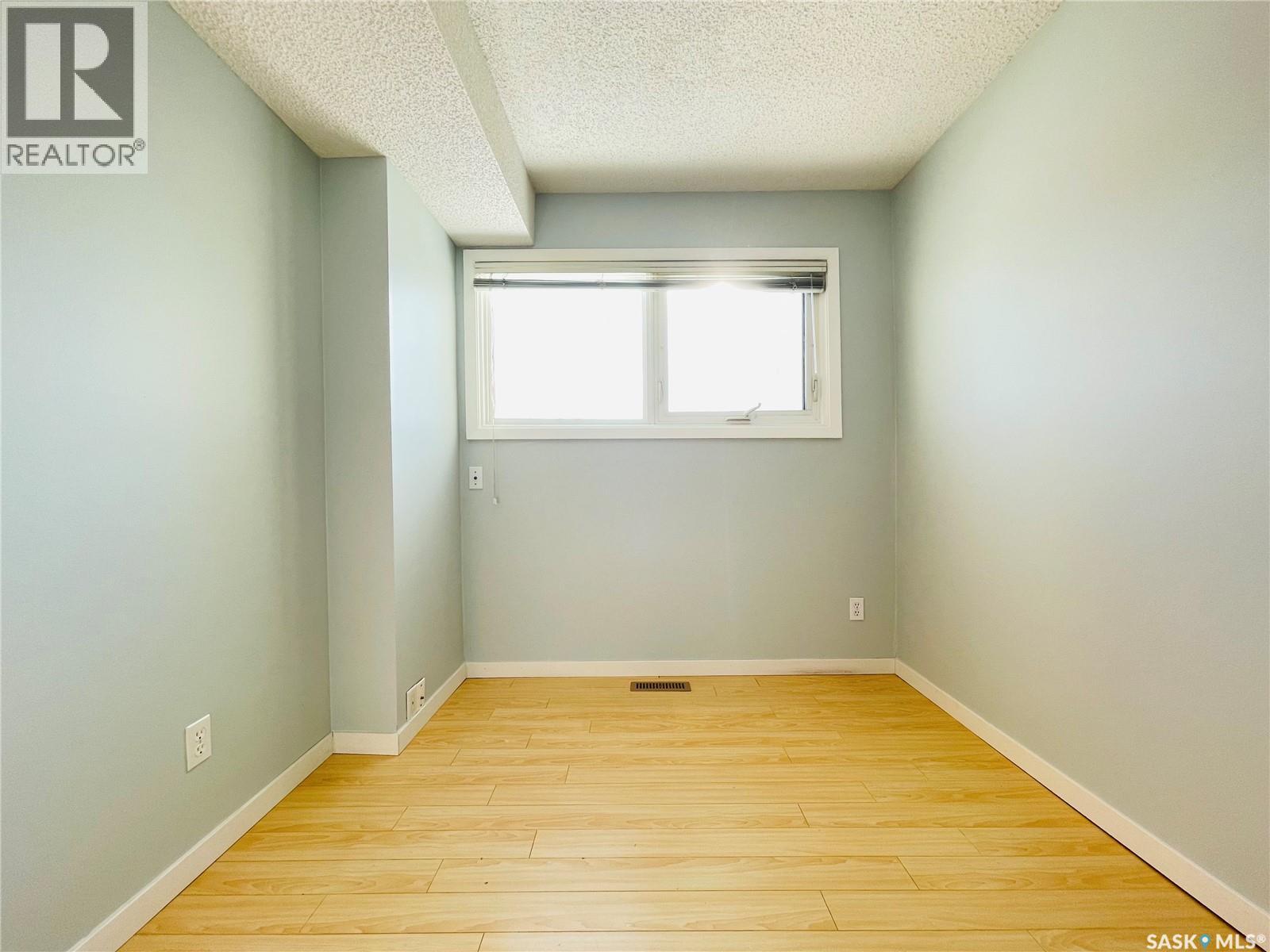 5026 10th Avenue, Regina, Saskatchewan  S4T 7P4 - Photo 14 - SK036668