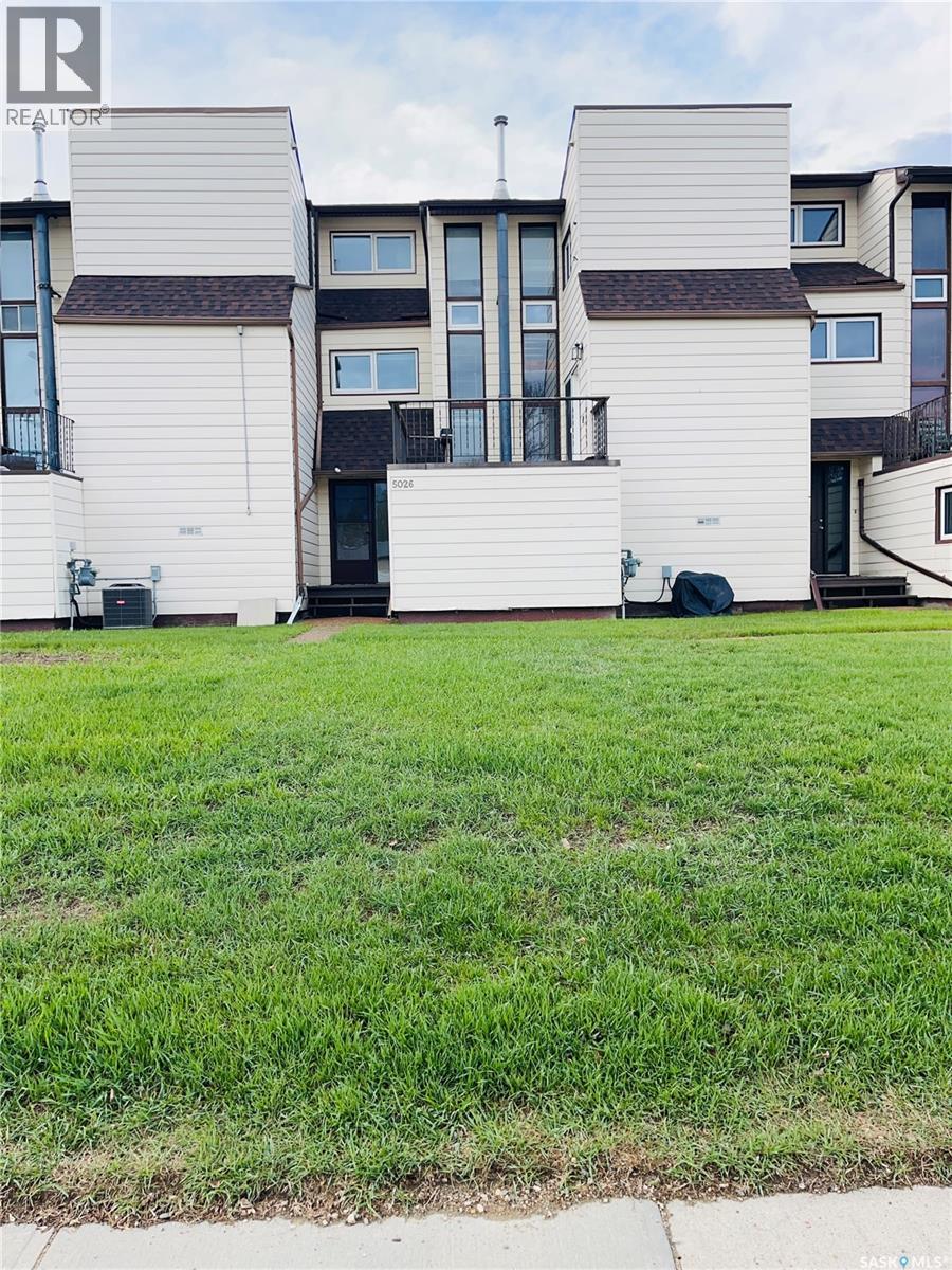 5026 10th Avenue, Regina, Saskatchewan  S4T 7P4 - Photo 2 - SK036668