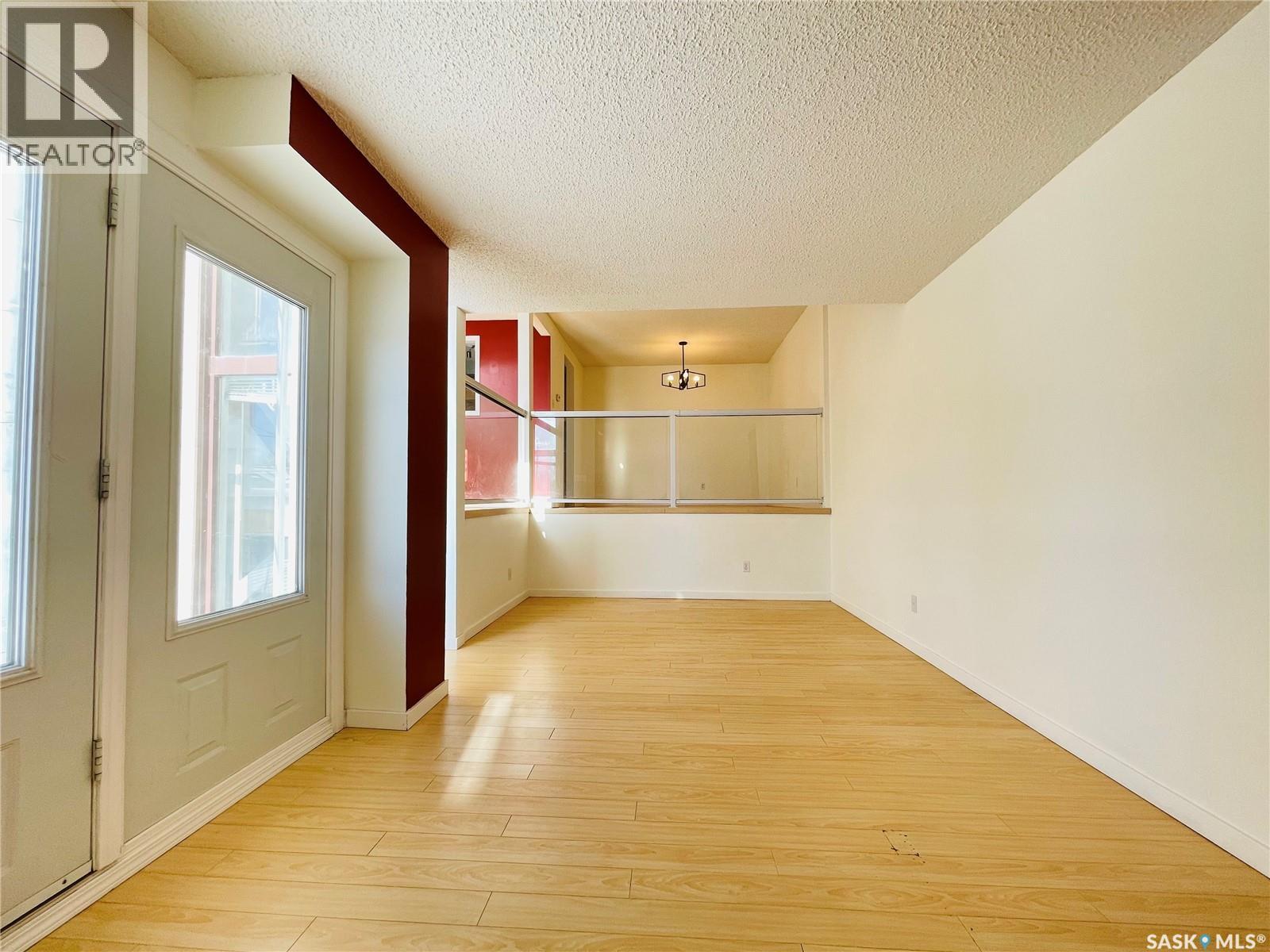 5026 10th Avenue, Regina, Saskatchewan  S4T 7P4 - Photo 8 - SK036668