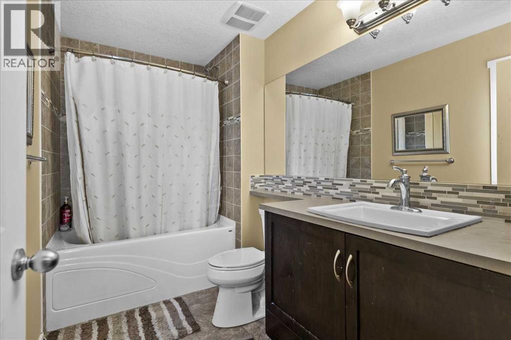 15 Sage Berry Road NW, Calgary, Alberta  T3R 0K8 - Photo 24 - A2295866