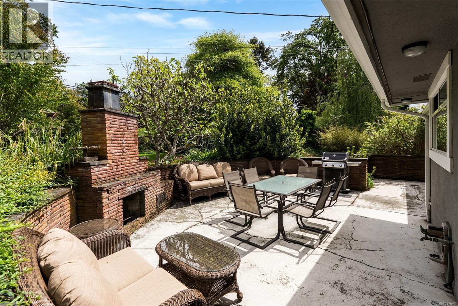 3171 Henderson Rd, Oak Bay, British Columbia  V8P 5A3 - Photo 15 - 1037641