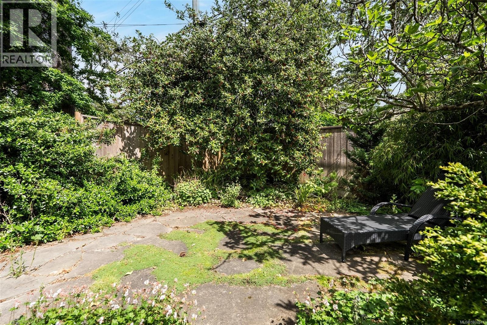 3171 Henderson Rd, Oak Bay, British Columbia  V8P 5A3 - Photo 38 - 1037641