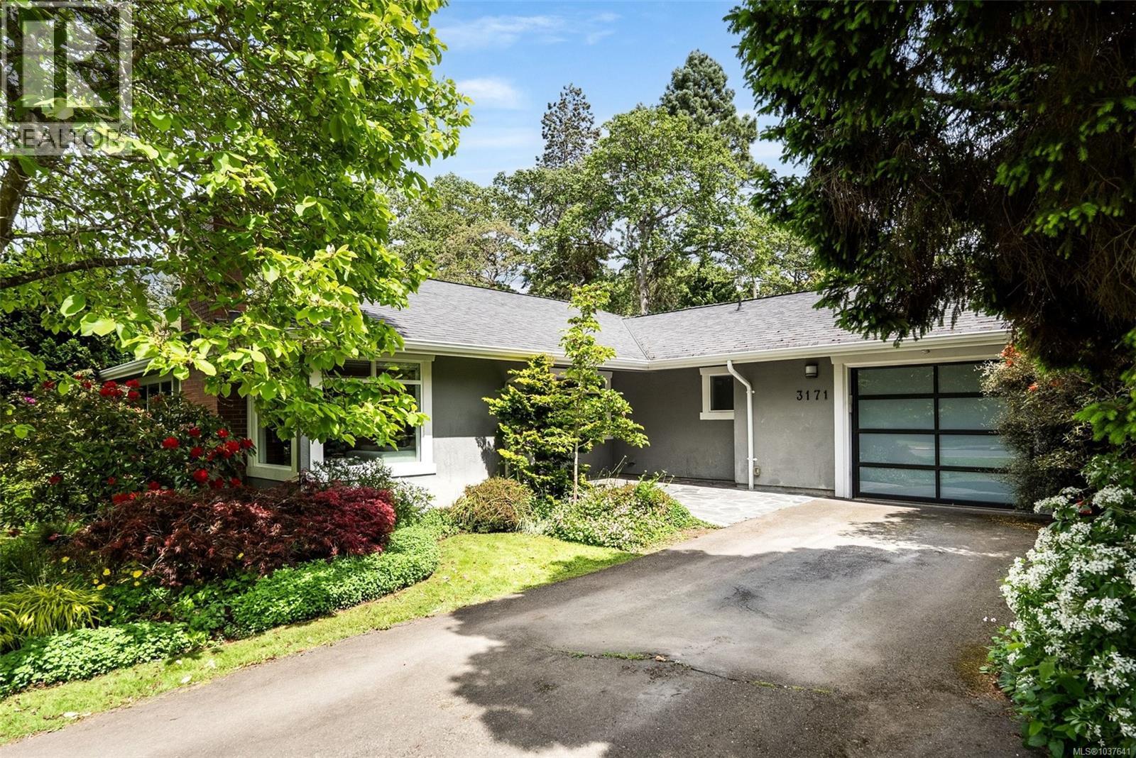 3171 Henderson Rd, Oak Bay, British Columbia  V8P 5A3 - Photo 4 - 1037641