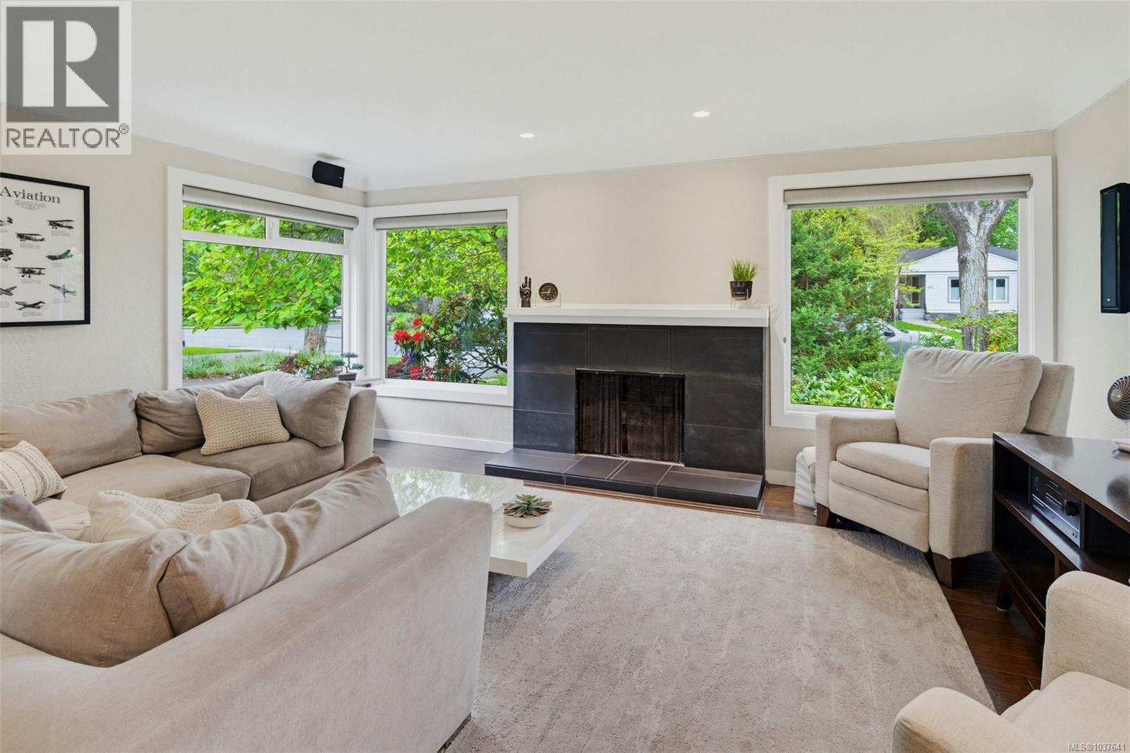 3171 Henderson Rd, Oak Bay, British Columbia  V8P 5A3 - Photo 8 - 1037641